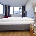Apartament Zamang *