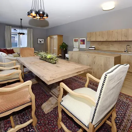 Apartament Zamang